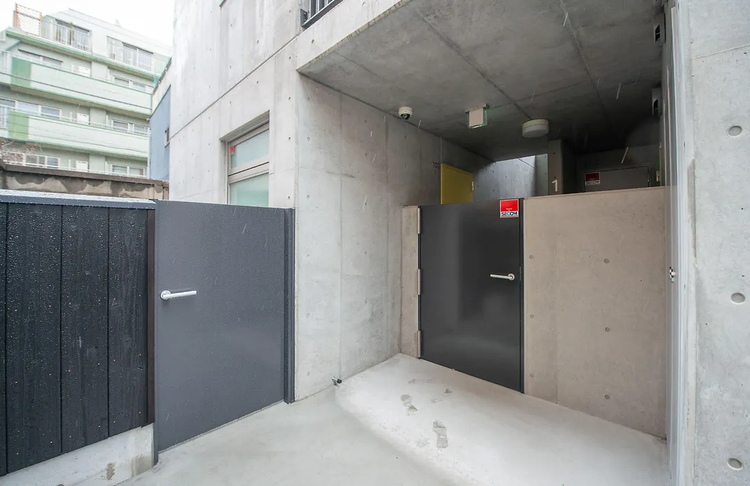 Bmj Hyakunincho-1